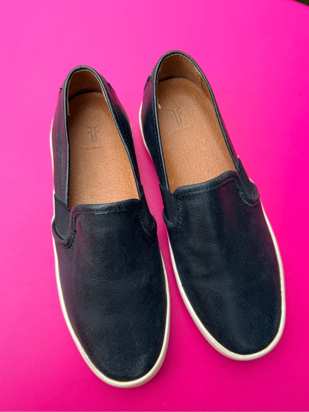 Frye Ivy Slip On Leather Sneakers Black White Low Top Flat Minimalist Shoes 5.5